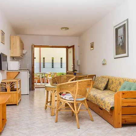 In 19236 Apartment *